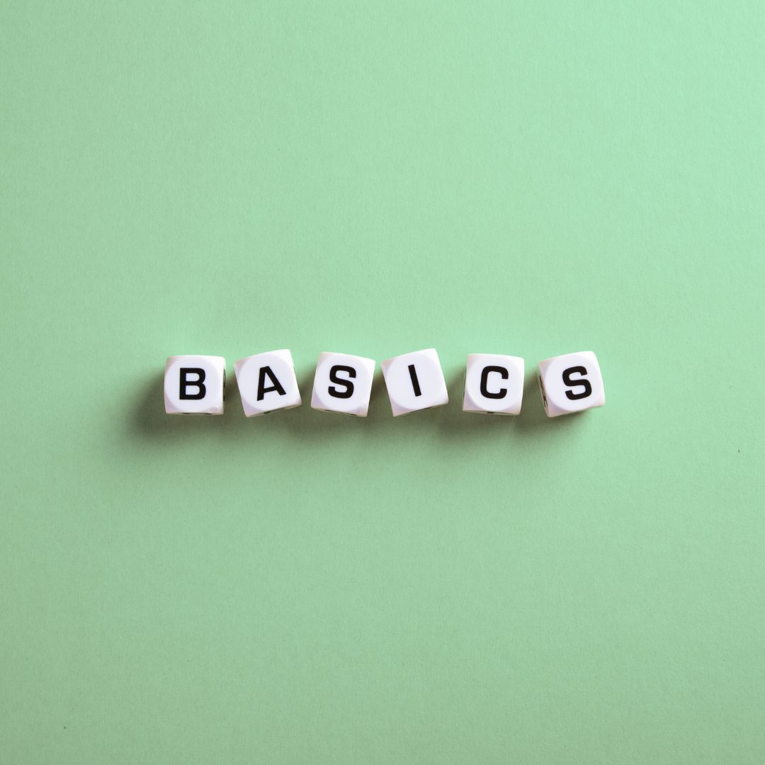 Visualisierung des Schulungseinstiegs: Würfel mit Aufschrift BASICS als Symbol für Basiswissen zu KI